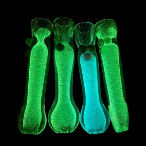 GLASS GLOW IN THE DARK ONE HITTER RS1415