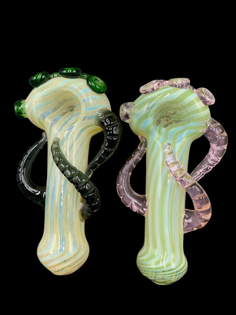 SHOCKED HAND PIPE RS3302 — Himalayan Group Inc.